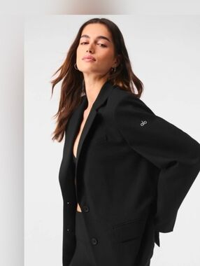 ✨️💕Alo YOGA Black Oversized Blazer Jacket Small